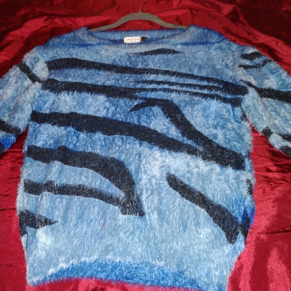 NEW CASHMERE BLENDED FUZZY.